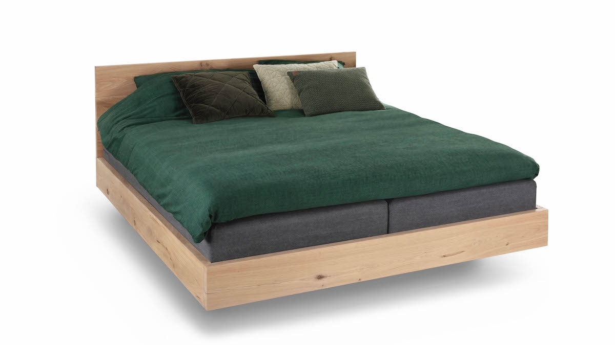 Eikenhouten bed industrieel met stalen U Eikenhouten bed industrieel met stalen U