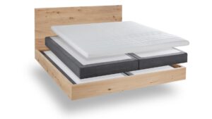 Boxspringset in houten bedombouw